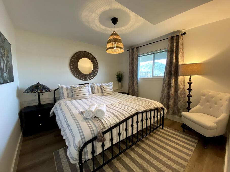 Cozy Lakeview Suite فكتوريا المظهر الخارجي الصورة